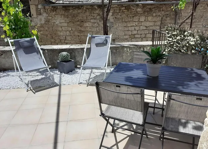 La Petite Maison D\'Arnal